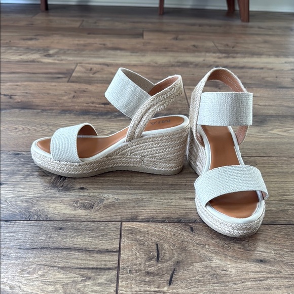 Women's Beige Wedge Sandals - Picture 1 of 7